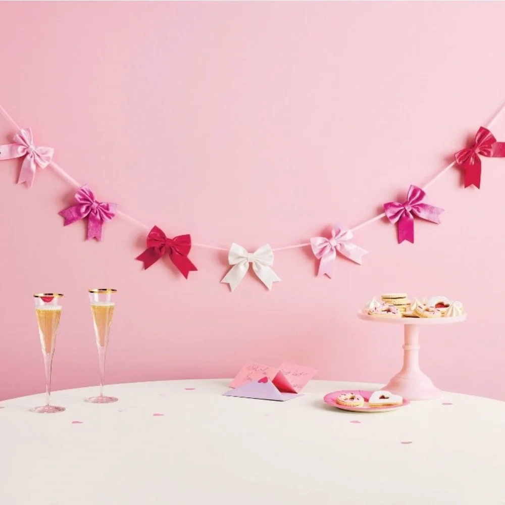 Spritz Pink & Red Bow Garland